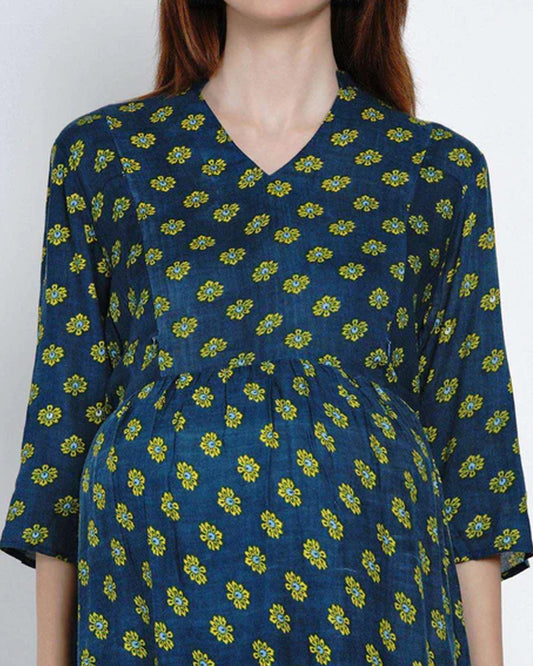 Mine4Nine Green Maternity Nursing Kurta-Floral Print-Rayon-V Neck-Bump Friendly