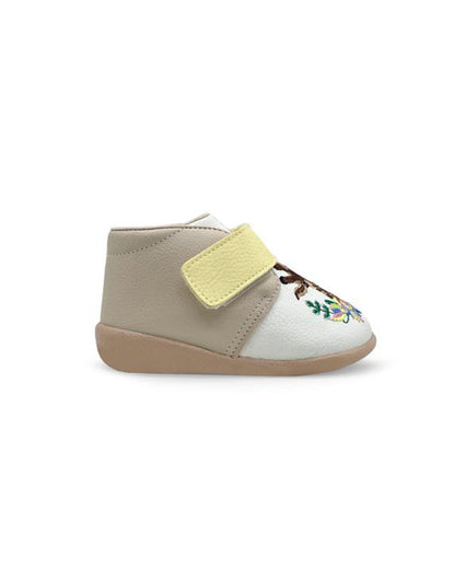 Kazarmax Beige Giraffe Embroidery Velcro Shoes For Infants