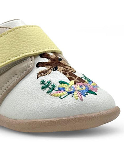 Kazarmax Beige Giraffe Embroidery Velcro Shoes For Infants