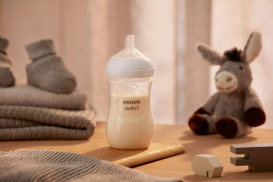 Philips Avent Natural Response Feeding Bottle-Anti Colic-260 ml-With Flow 3 Nipple-Transparent-1M+