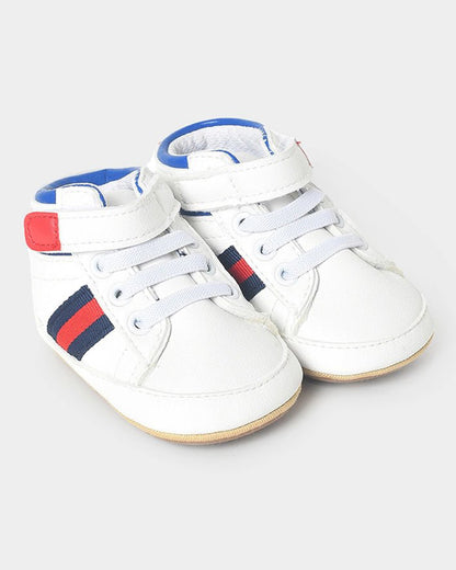 Mi Arcus White Velcro Sneakers For Infants