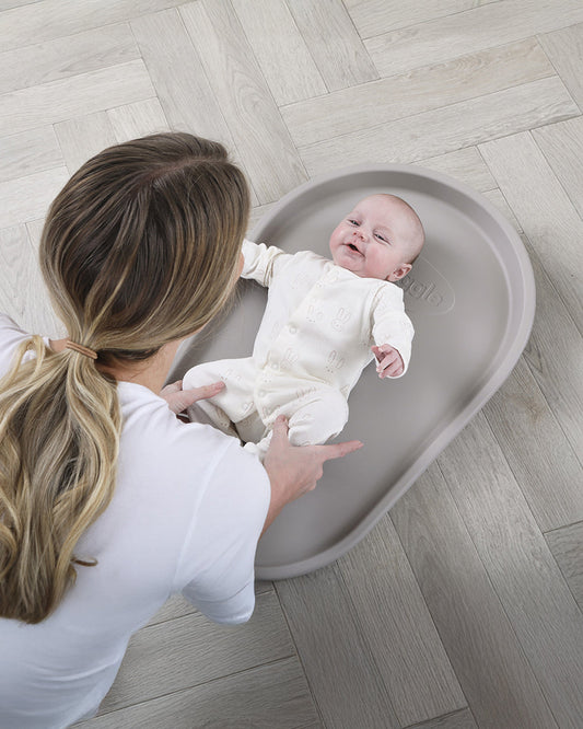 Shnuggle Newborn Bath Tub with Diaper Changing Mat & Bath Jug-0 to 12M-Blossom