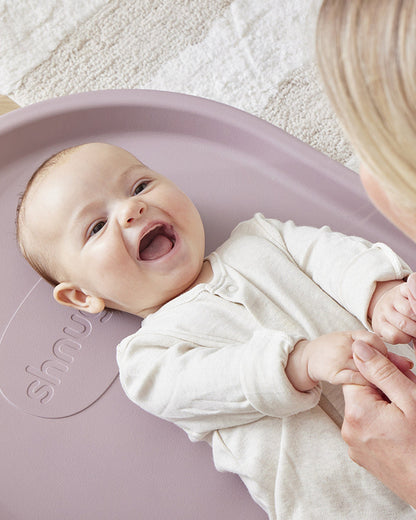 Shnuggle Newborn Bath Tub with Diaper Changing Mat & Bath Jug-0 to 12M-Pebble Grey