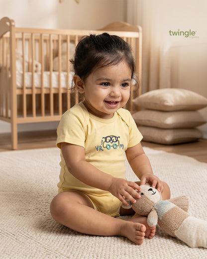 Twingle 100% Organic Cotton Bodysuit-Envelope Neck for Easy Dressing-Nickel Free Snaps-Short Sleeves-Solid-Yellow-For Infants
