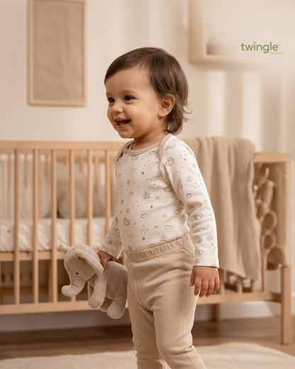 Twingle 100% Organic Cotton Bodysuit with Leggings-Envelope Neck for Easy Dressing-No Itchy Tags-Soft Elasticated Waistband-Long Sleeves-Hearts & Stars Print-White-For Infants