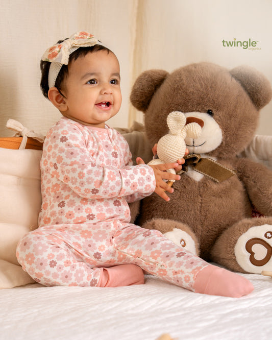 Twingle 100% Organic Cotton Sleepsuit-Zip Guard to Protect Baby's Chin & Neck-Two Way Zipper for Easy Diaper Change-Inbuilt Booties & Mittens-Floral Print-White-For Infants
