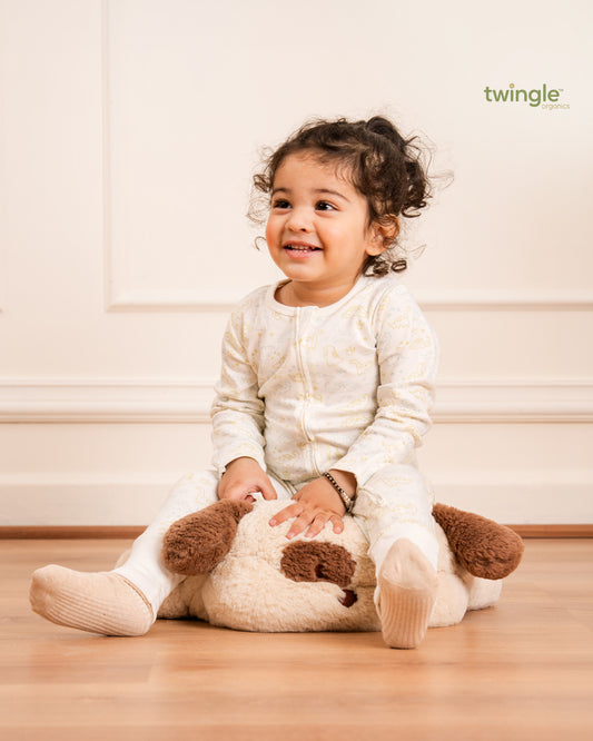 Twingle 100% Organic Cotton Sleepsuit-Zip Guard to Protect Baby's Chin & Neck-Two Way Zipper for Easy Diaper Change-Inbuilt Booties & Mittens-Dino Print-White-For Infants