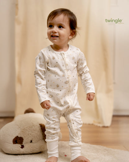 Twingle 100% Organic Cotton Sleepsuit-Zip Guard to Protect Baby's Chin & Neck-Two Way Zipper for Easy Diaper Change-Inbuilt Booties & Mittens-Hearts & Stars Print-White-For Infants