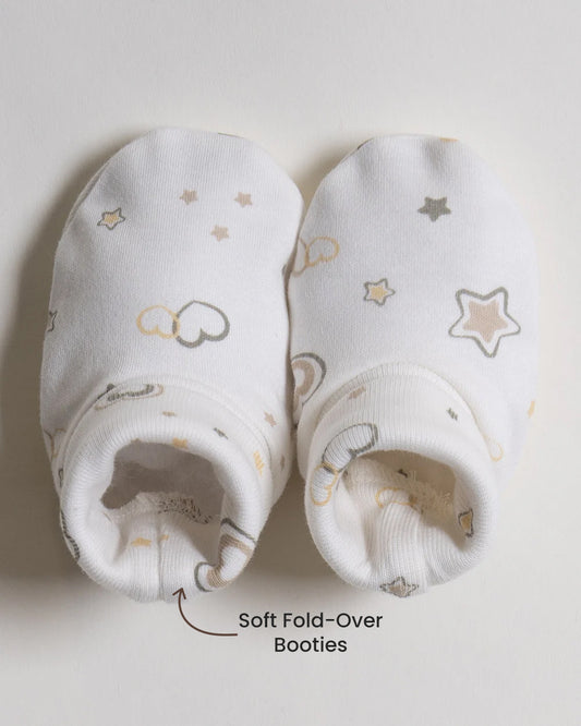 Twingle 100% Organic Cotton Cap, Booties & Mittens Set-Snug Cap-Mittens & Booties-with Soft Elasticated Cuffs for Secure Fit-Hearts & Stars Print-White-For Infants